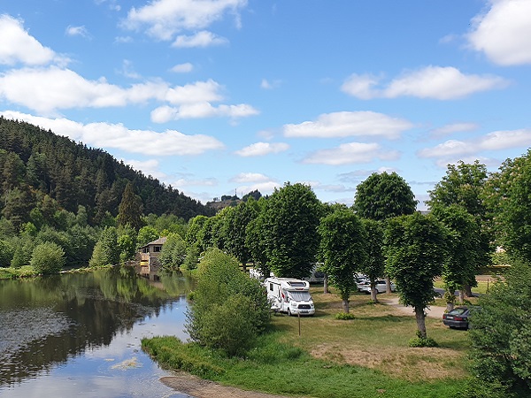 Europe-by-motorhome-aire-de-service-de-camping-cars